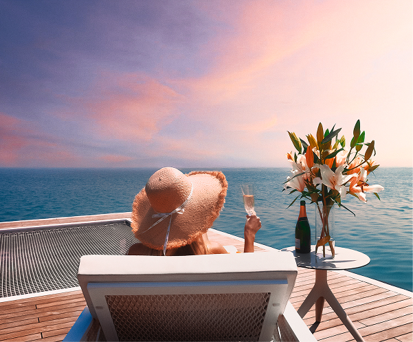 Floating-Seahorse-Gallery-7 1 (1)